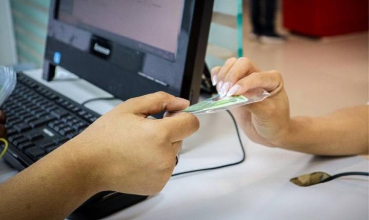 Câmara aprova lei que cria gratificação para servidor responsável pela emissão de carteira de identidade