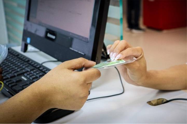 Câmara aprova lei que cria gratificação para servidor responsável pela emissão de carteira de identidade