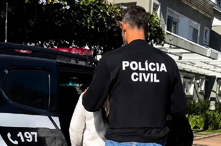Delegacia de Barra do Ribeiro prende dupla suspeita de agiotagem e extorsão em Porto Alegre e Viamão