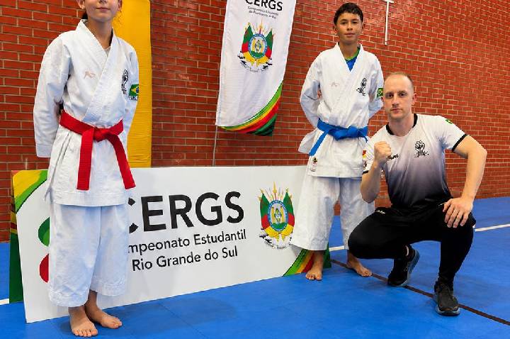 Dois atletas de Barra do Ribeiro são convocados para a Seleção Gaúcha Escolar de Karatê