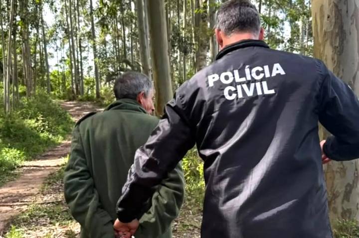 Homem é preso por descumprir medidas protetivas e ameaçar ex-companheira em Sertão Santana
