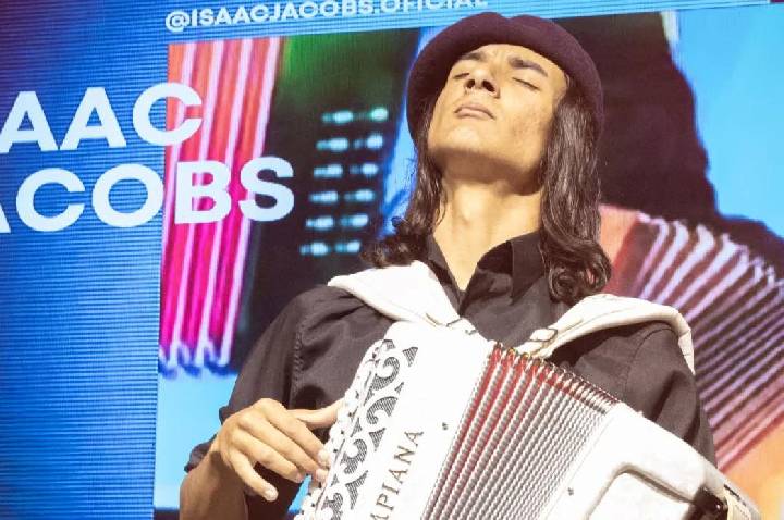 Isaac Jacobs conquista segundo lugar no Dia Mundial do Acordeon