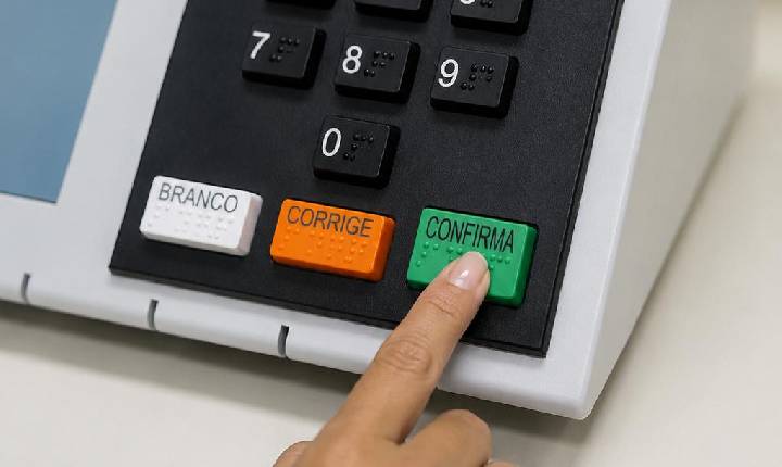 Prazo para solicitar voto em trânsito nas eleições de outubro está aberto até o dia 20 de agosto