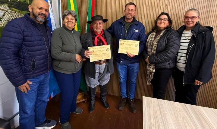 Prefeitura entrega convites de honra da Semana Farroupilha 2026 a personalidades que preservam as tradições gaúchas em Barra do Ribeiro