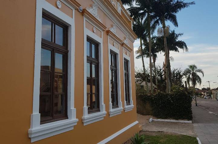 Prefeitura publica decreto com medidas para reduzir gastos após queda na arrecadação
