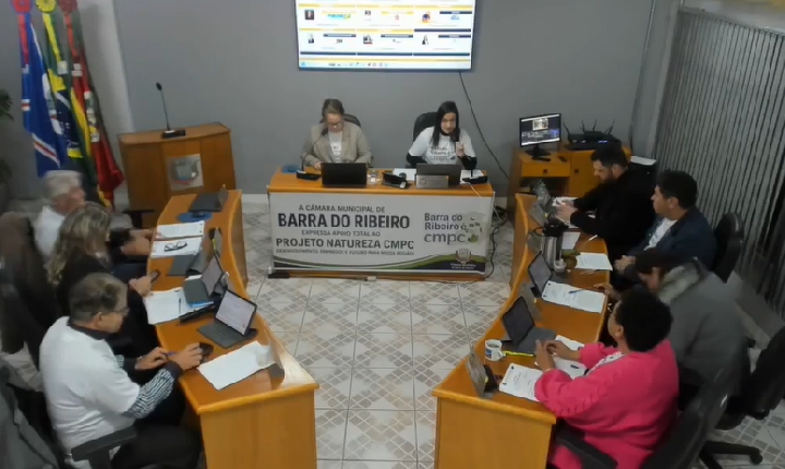 Vereador solicita informações sobre andamento de concurso público e possível ampliação de vagas