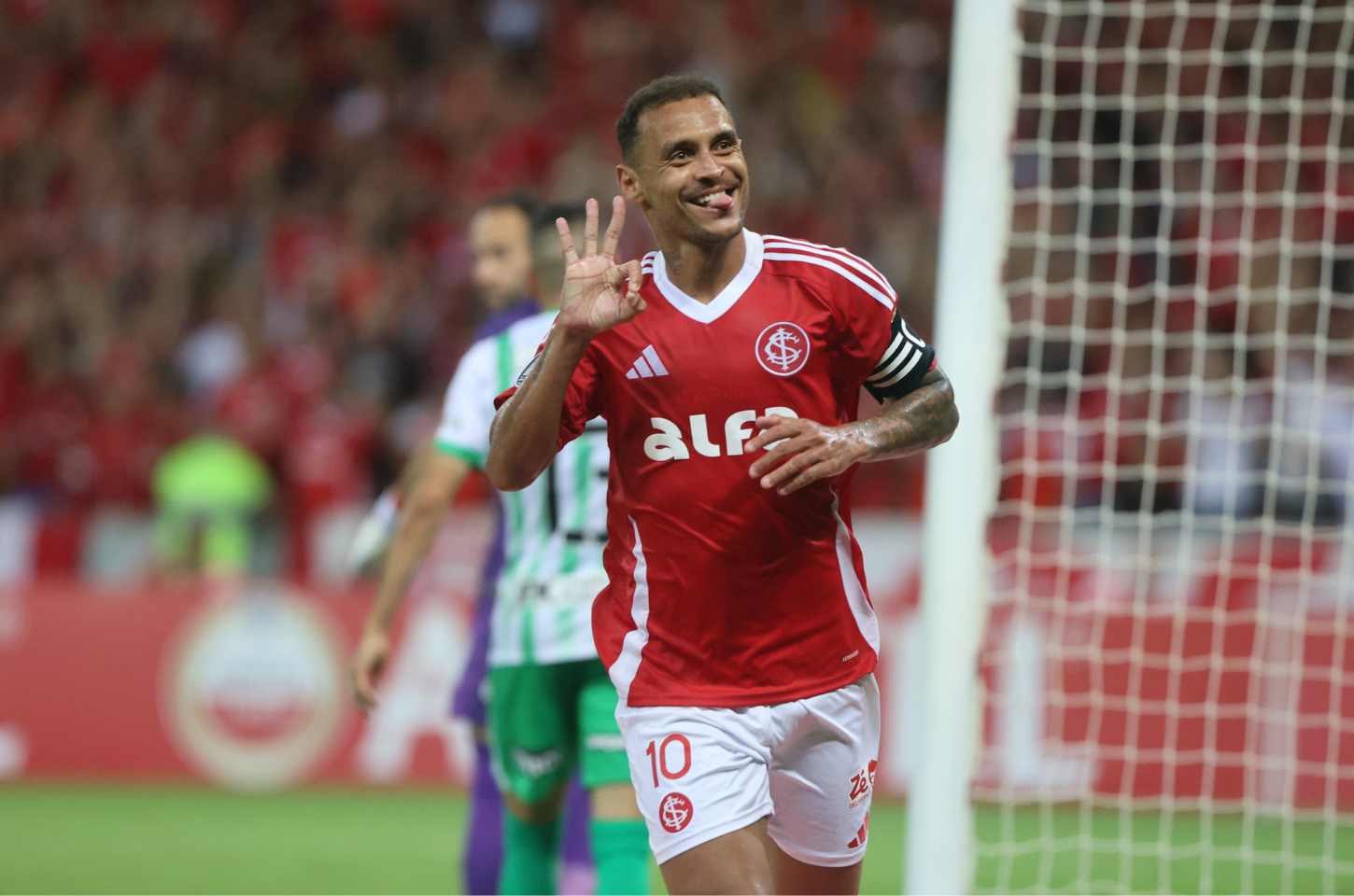 Show de Alan Patrick garante vitória do Inter sobre o Atlético Nacional e liderança na Libertadores