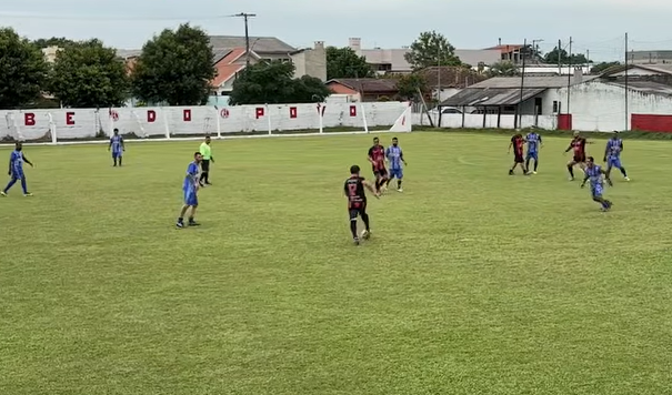 Juventus e Vila Farrapos avançam com goleadas e vão disputar vaga na final da categoria Veterano