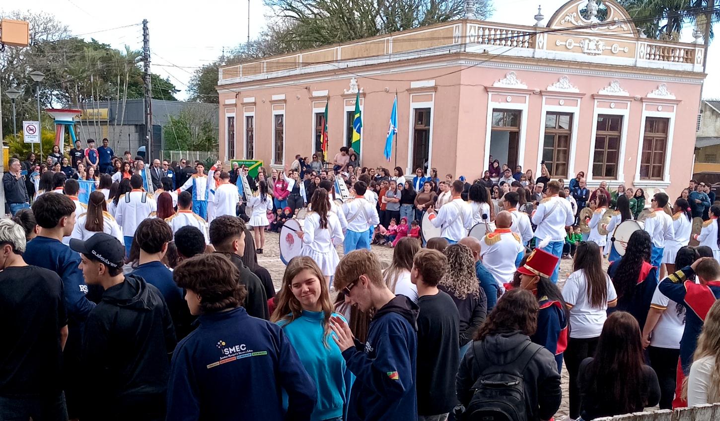 Corrida do Fogo Simbólico marca celebração da Semana da Pátria